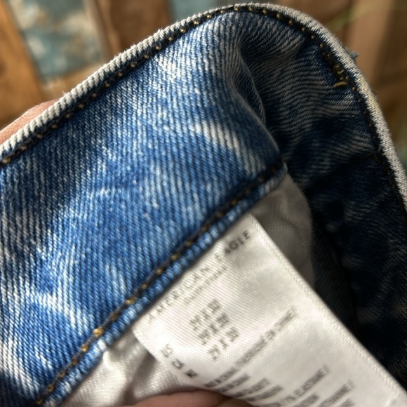 American Eagle flex 29x30 acid washed high waisted jeans - Picture 13 of 16